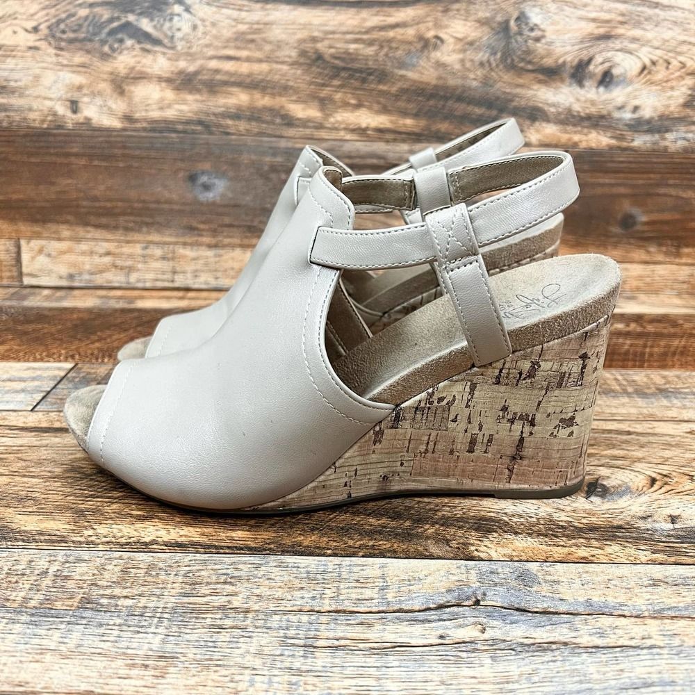 Life Stride Harlow Tan Cork Wedge Peep Toe Sandals 8.5 Buckle